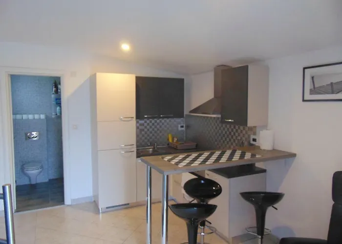 بيت ضيافة Kozala غييكا